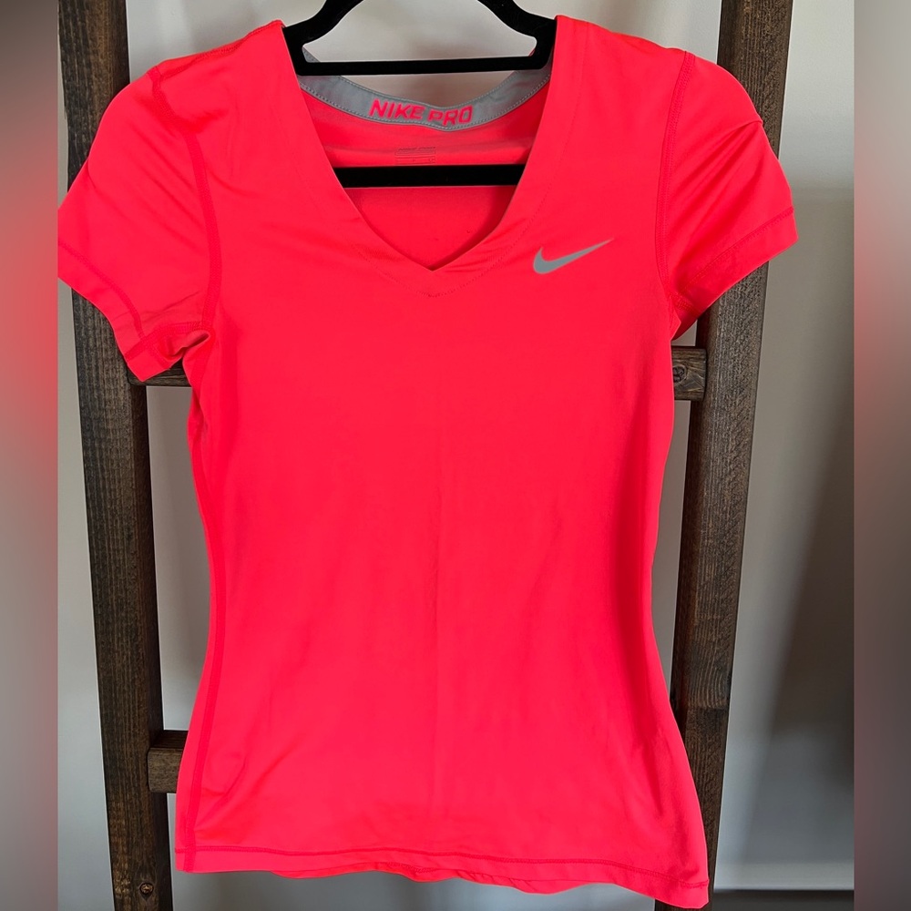 Nike Bright Pink Fitted Short Sleeve Tee